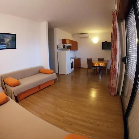 Adriatic 3 *