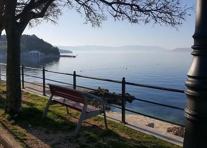 아파트 Adriatic 3 *